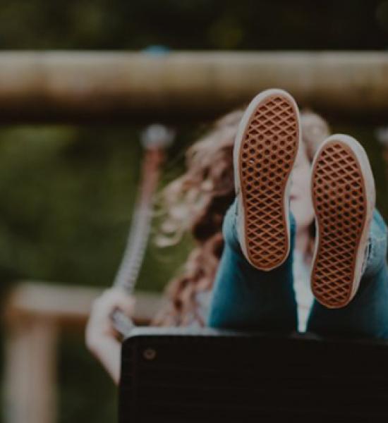 A vivir que son 100 años